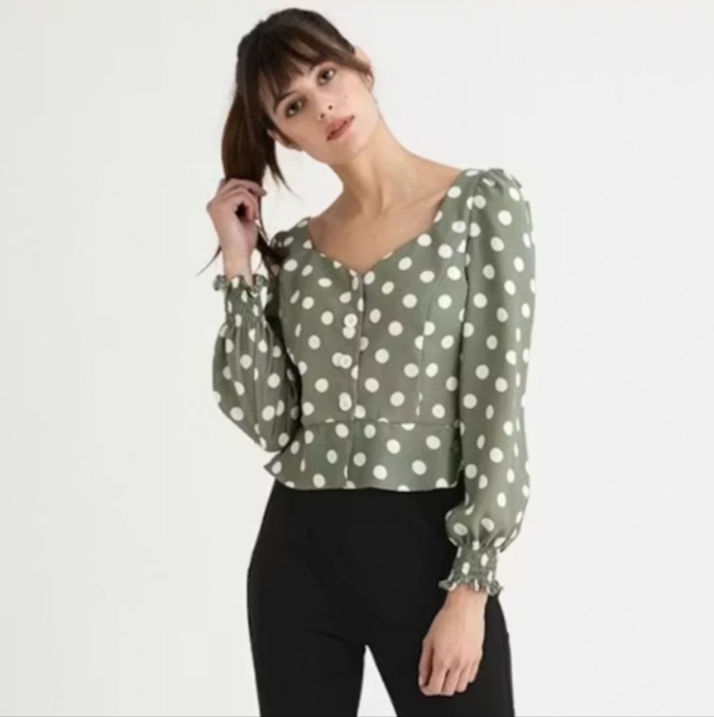 Petite Studio Marjory Button-up Top in Polka Dot